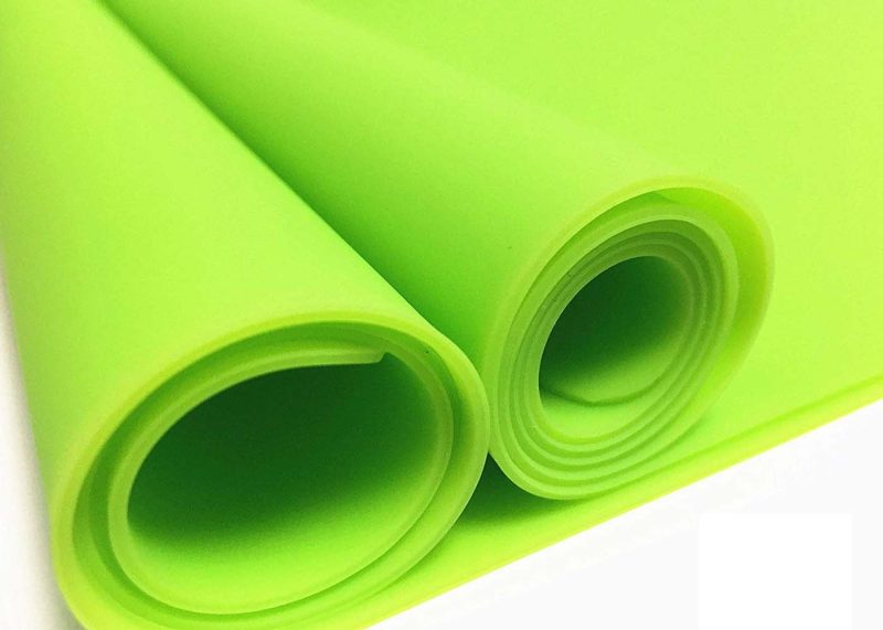 Multipurpose Silicone Mat, Non-Stick Craft Table Protector, Heat Resistant Food-Grade Silicone Placemat, Easy to Clean & Flexible Kitchen Mat, Non-Slip Surface for Crafting - Image 2